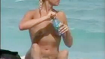 Pervy Cam At Beach Films Nude Chicks