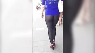 Incredible Tight-Ass Yoga-Pants-Wearing Girl's Candid Video