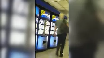 Tight Pants on Hot Blonde Girl Reveals Perfect Ass Tight Pants on Hot Blonde Girl Reveals Perfect Ass