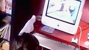 Hot Woman Caught Masturbating on Porn Video by Roommate