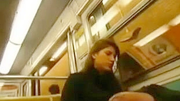 Dick Flashing in the Subway Showing to a Hot Girl