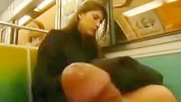 Dick Flashing in the Subway Showing to a Hot Girl