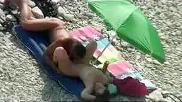 Naked Beach Couple Caught on Peeking Cam Fucking