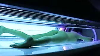 Hidden Camera at Solarium Filming Sexy Naked Girl
