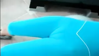 Woman Perfect Camel Toe in Tight Pants at the Public Gym