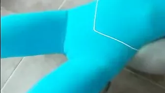 Woman Perfect Camel Toe in Tight Pants at the Public Gym