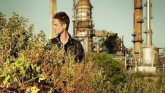 Beach Voyeur Chick Filmed Topless