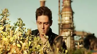 Beach Voyeur Chick Filmed Topless