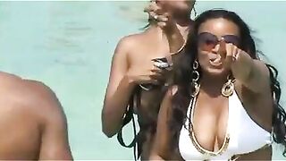 Sensational Miami Beach Topless Babe Filmed!