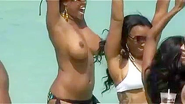 Sensational Miami Beach Topless Babe Filmed!