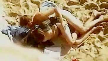 Couple Fucking at Beach Caught on Hidden Voyeur Camera