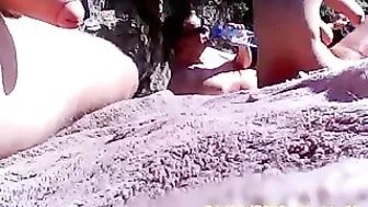 Playa nudista de voyeur