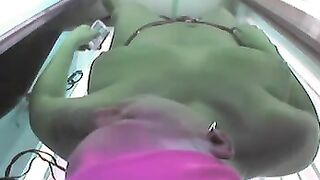 Nude Girl In Hidden Cam Solarium!
