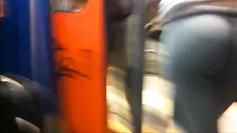 Fantastic Camera Work Captures Enticing Derriere In Form-Fitting Yoga Trousers