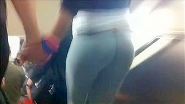 Fantastic Camera Work Captures Enticing Derriere In Form-Fitting Yoga Trousers