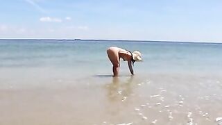 Adorable Amateur Woman's Totally Nude Beach Adventure