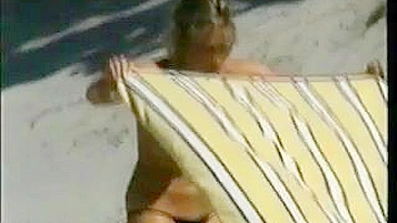 Voyeur à  chaud femmes Topless plage