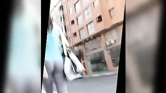 Voyeur Hot Girl in Tight Pants Shows Perfect Ass on the Street