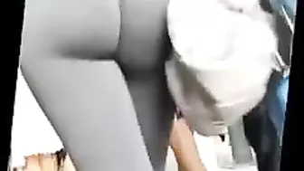 Voyeur Hot Girl in Tight Pants Shows Perfect Ass on the Street