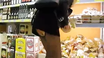 Wow! Sexy Pussy Flashes Her Seductive Skirt In Public Store!