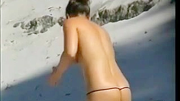 Sneaky Voyeur Peeps At Hot Topless Woman On Beach