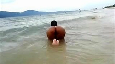 Nude Big Latina Ass Filmed at the Beach