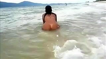 Nude Big Latina Ass Filmed at the Beach