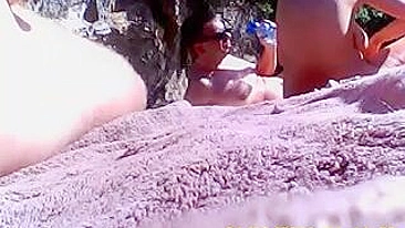 Spiaggia per nudisti Voyeur