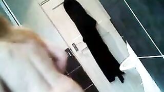 Voyeur Video escondida en el baño Mom Nude espió a Cam