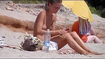 Beach Girl Tubo Voyeur Video Hot Nude Girato in cam nascosta