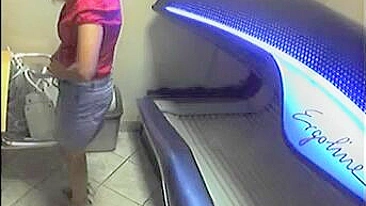 Sultry Solarium Nude Video Of Smoking Hot Blonde Girl