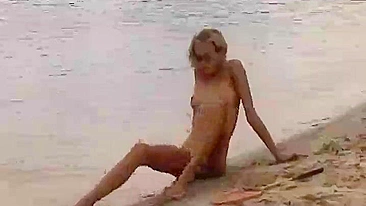 Video de nudismo ruso dos caliente a niñas jugando desnuda en la playa