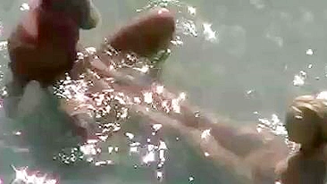 French Beach Sex Video Couple Caught Fucking on Voyeur Camera