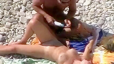 Beach Fucking Video of Amateur Couple Caught on Hidden Camera