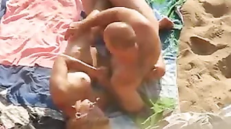 Hottest Nude Beach Videos Of Horny Moms Spying On Naked People On The Beach!