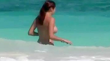 Sexy Topless Bathing Beauties On Nude Beach, Caught On Voyeur Cam!