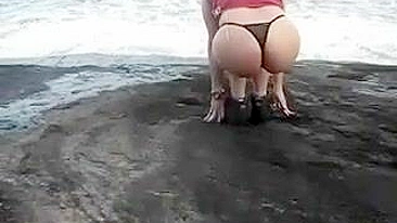Big Butt Amateur Housewife On Beach Voyeur Clip