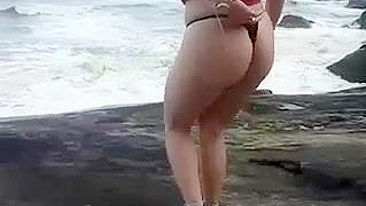This Hot And Steamy Big Butt Bbw Beach Babe With Her Voyeuristic Clip!