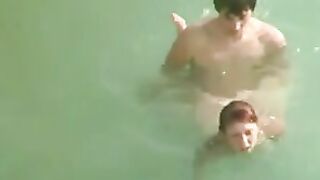 Secreto Sexo Voyeur Playa Pareja video filmado Follando en el agua