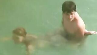 Secreto Sexo Voyeur Playa Pareja video filmado Follando en el agua