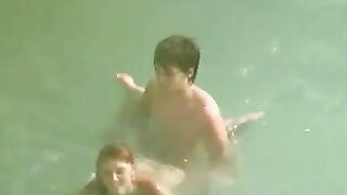 Secreto Sexo Voyeur Playa Pareja video filmado Follando en el agua