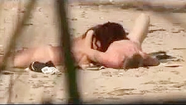 Sexy Beach Bang Caught On Camera By Kinky Couple