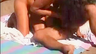Strand Sex Tube Video Amateur paar gefilmd terwijl Fucking