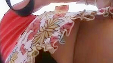 Sexy Voyeur Video Of Hot Chicks' Skirt-Spying,