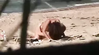 Secretly Filmed Amateur Couple Having Sex On The Beach