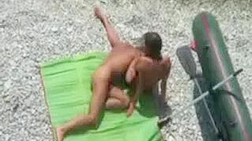 Suskulous Strand Porn Video Of Captured Paars' Sexy Beach Debauchery