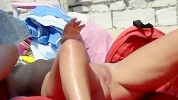 Busty Topless Beach Babe Caught On Voyeur Vid