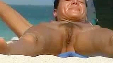 Voyeur Strand Film heiße Frau mit Titten und Pussy am Strand