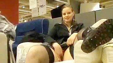 Sexy Amateur Ex Girlfriend Flashes Her Juicy Pussy In A Public Place