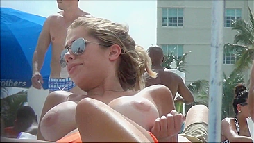 Voyeur Beach Video Girl with Awesome Big Tits Doing Topless